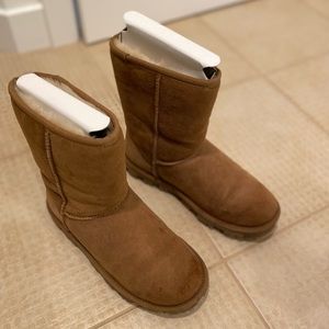 Ugg short boots size 6 sand color